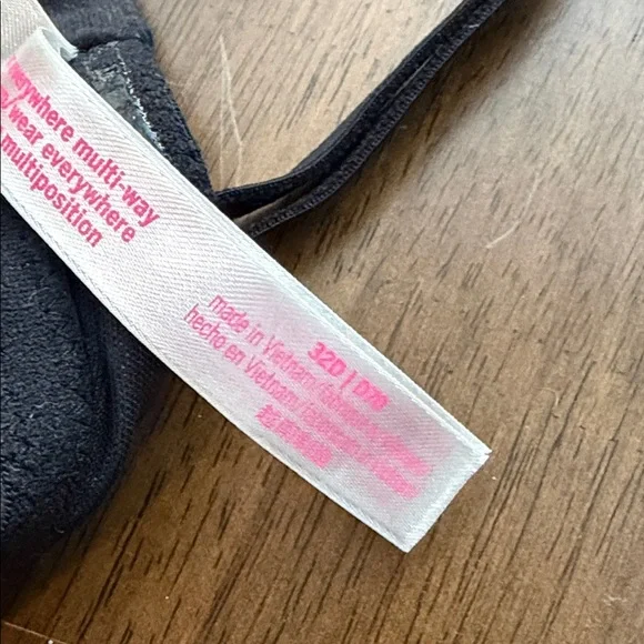 Victoria’s Secret bras - Picture 3 of 5